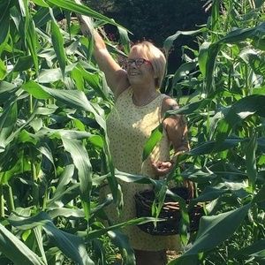 Meet your Posher, Deborah